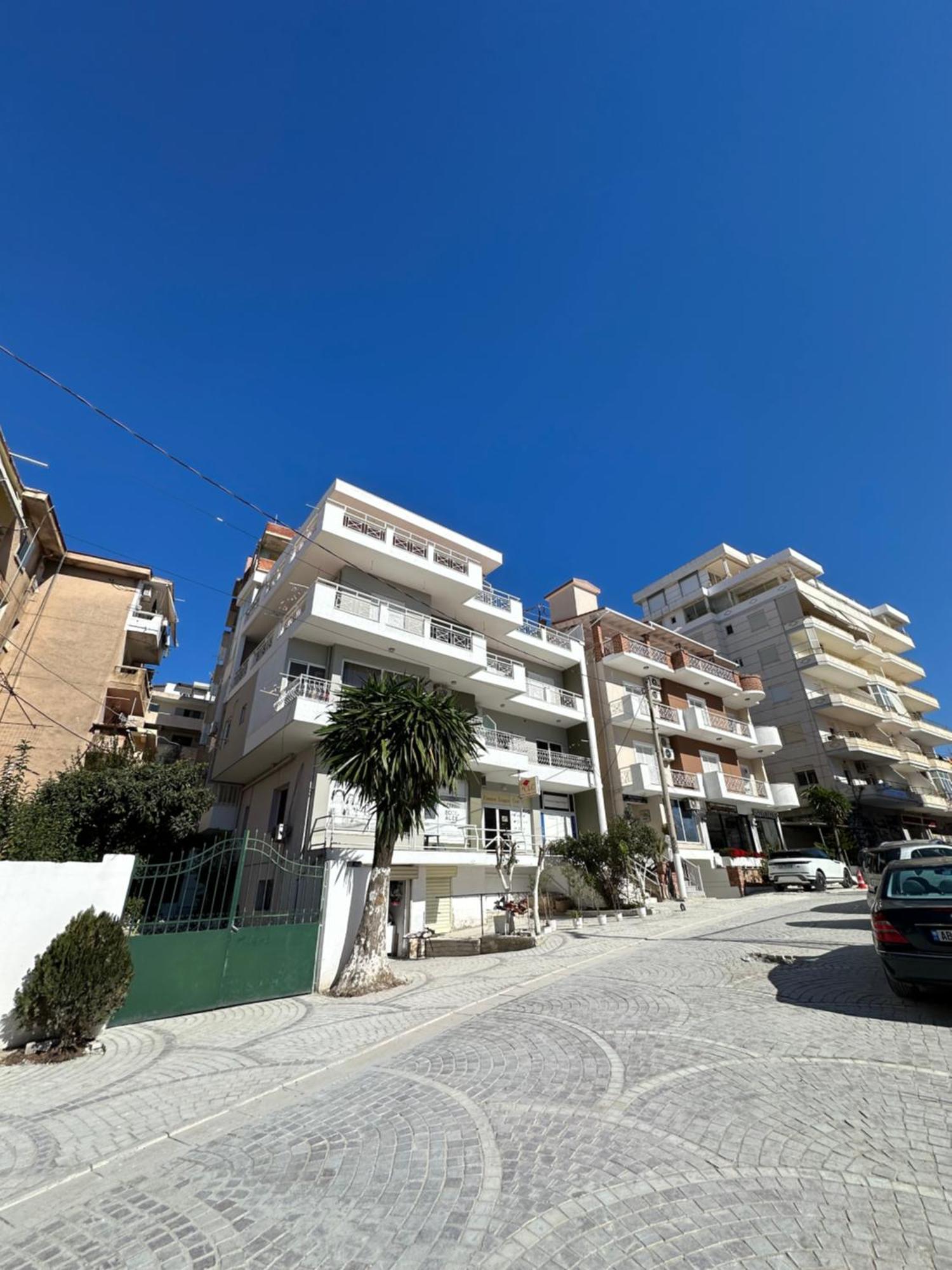 Olivias Apartments City Center Sarande Ngoại thất bức ảnh