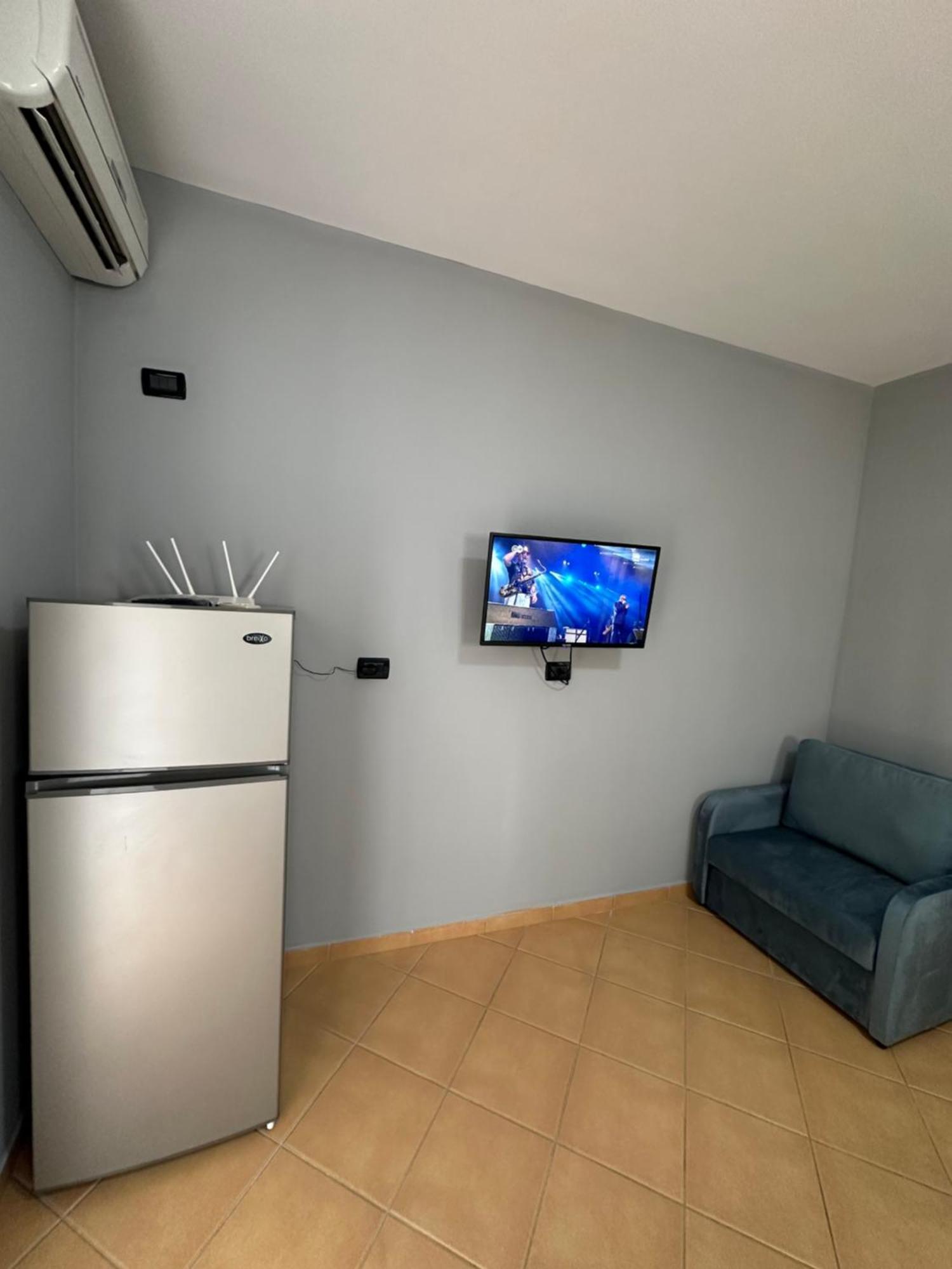 Olivias Apartments City Center Sarande Ngoại thất bức ảnh