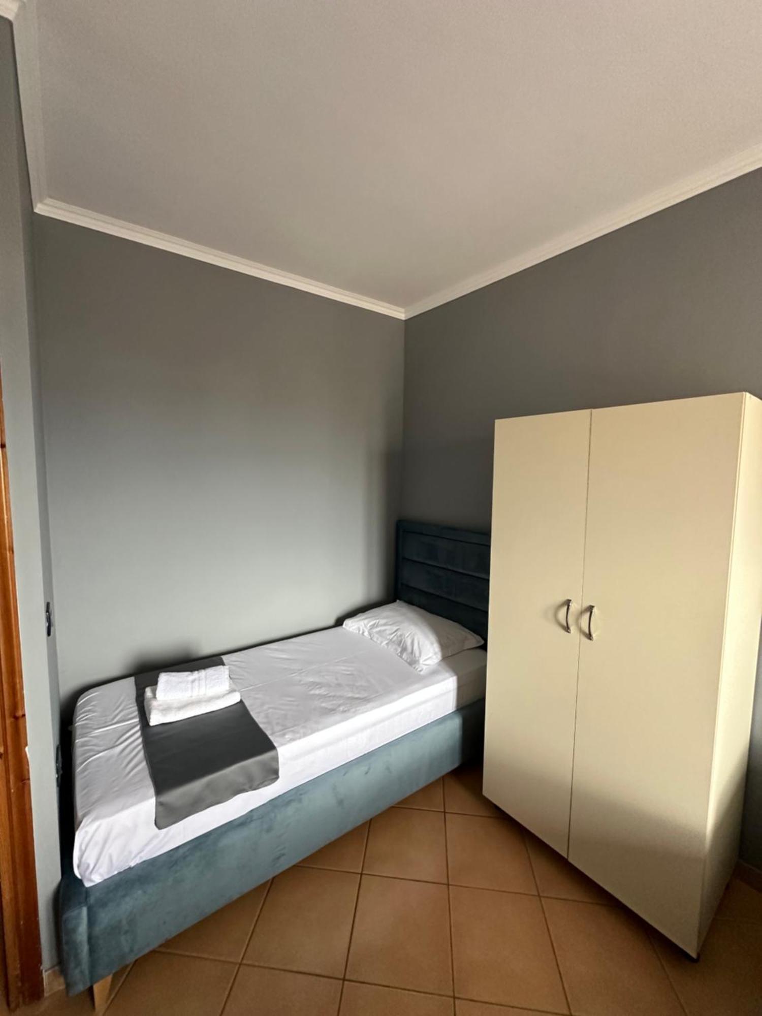 Olivias Apartments City Center Sarande Ngoại thất bức ảnh