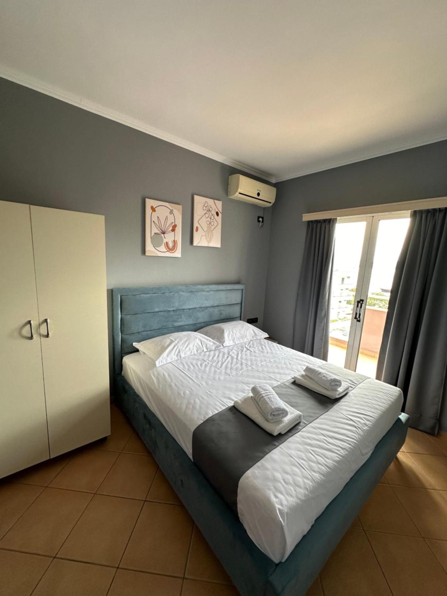Olivias Apartments City Center Sarande Ngoại thất bức ảnh