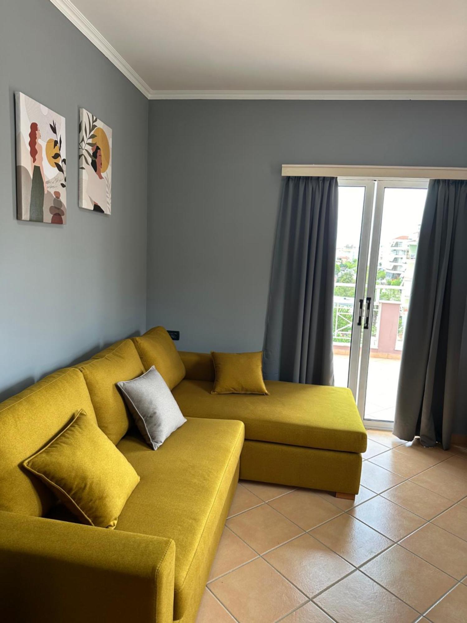 Olivias Apartments City Center Sarande Ngoại thất bức ảnh