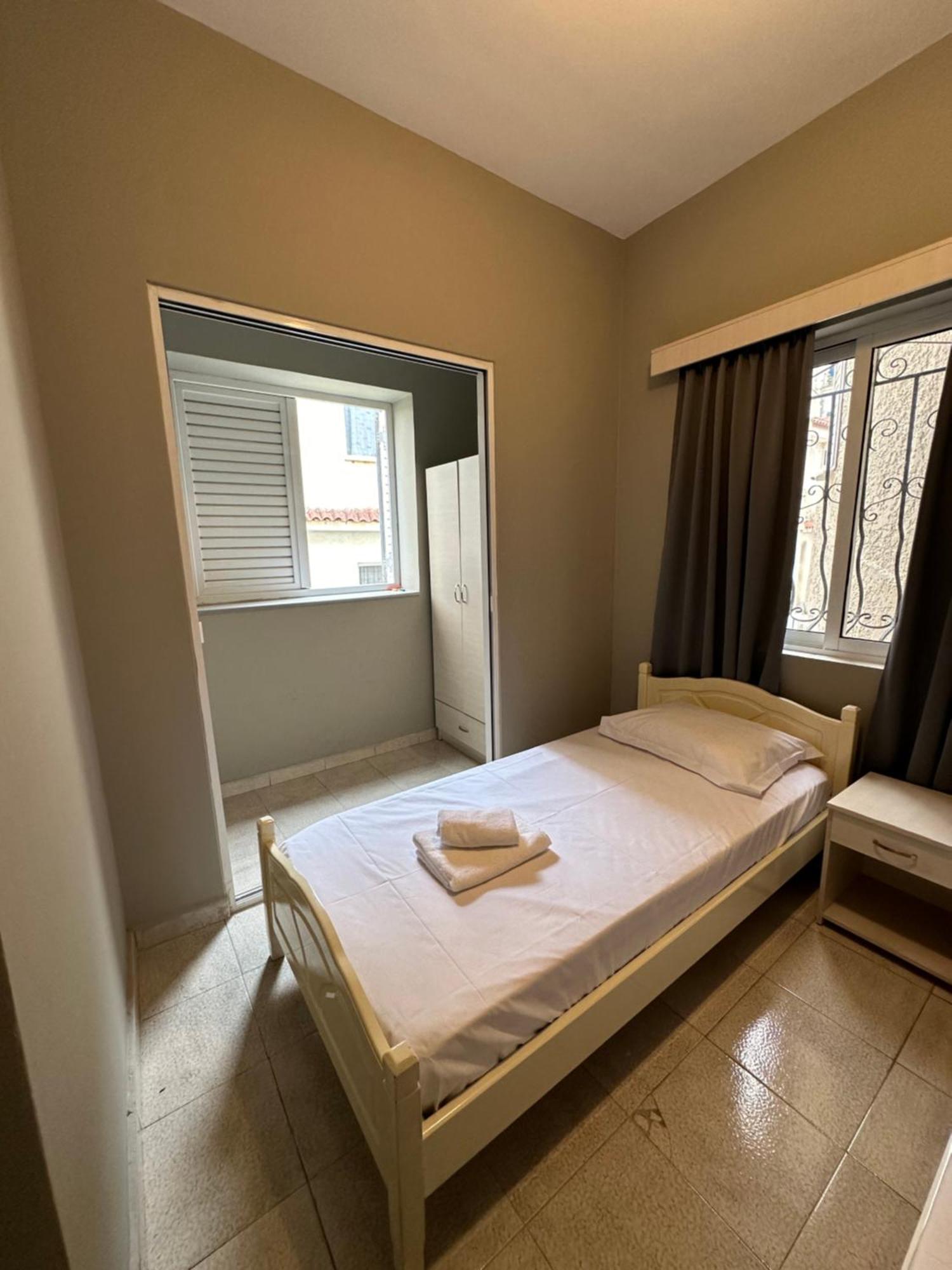 Olivias Apartments City Center Sarande Ngoại thất bức ảnh