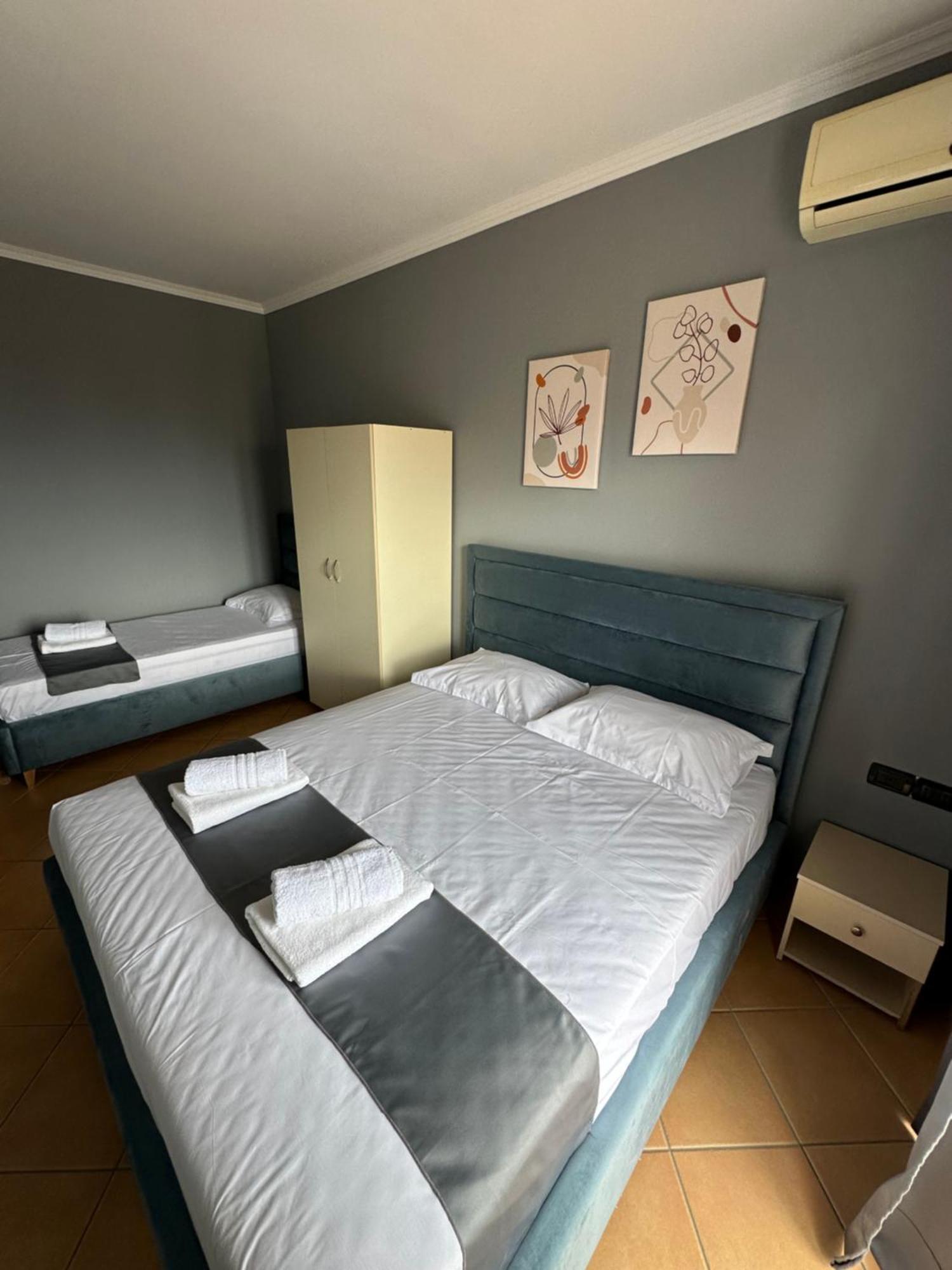 Olivias Apartments City Center Sarande Ngoại thất bức ảnh