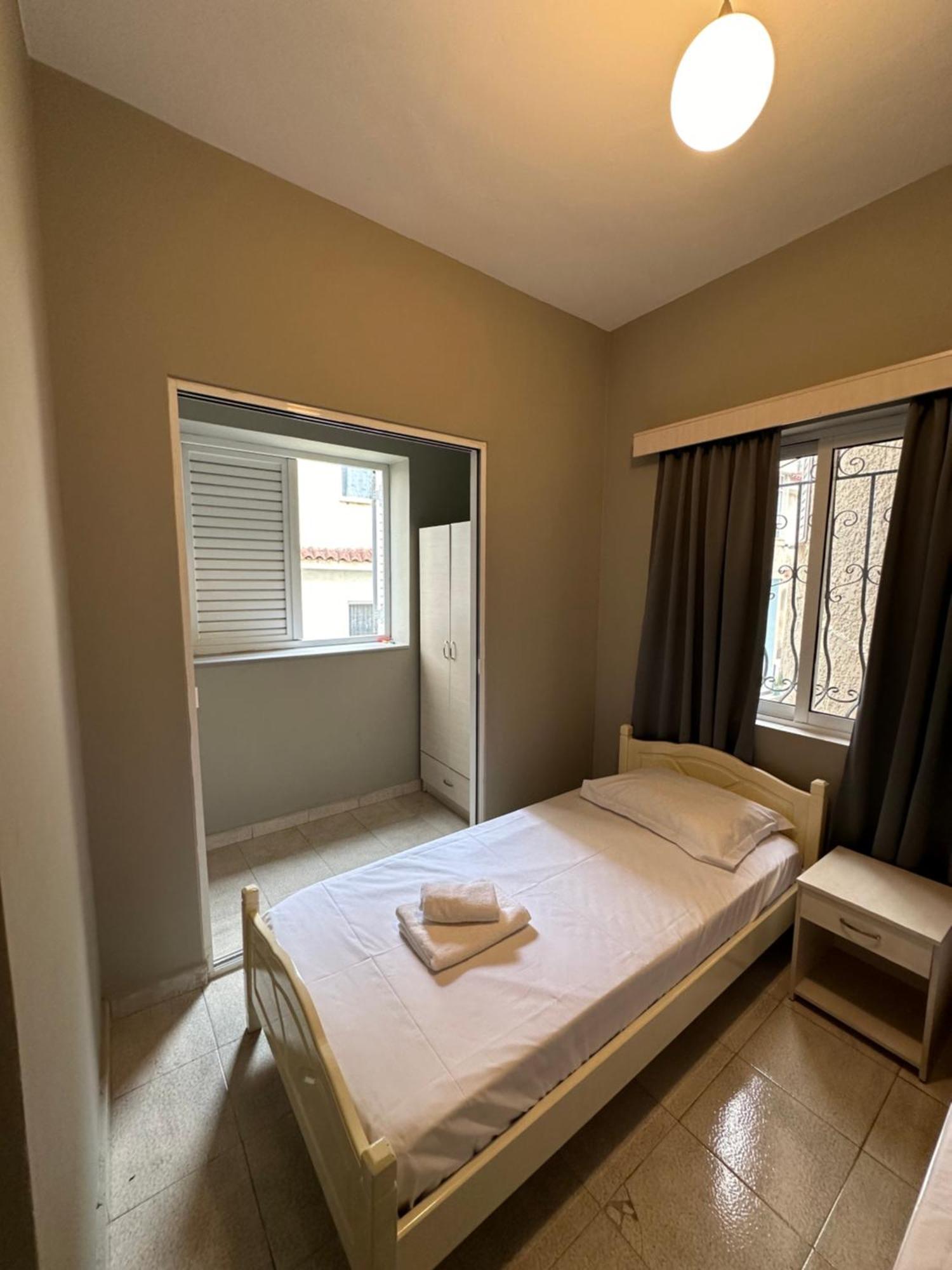 Olivias Apartments City Center Sarande Ngoại thất bức ảnh