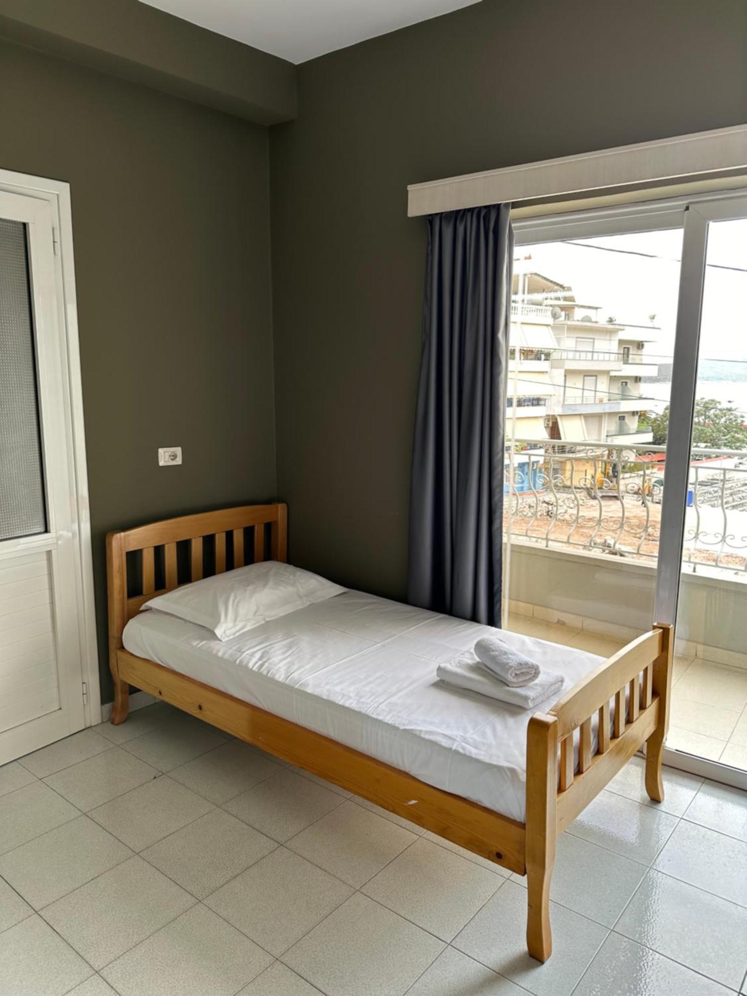 Olivias Apartments City Center Sarande Ngoại thất bức ảnh
