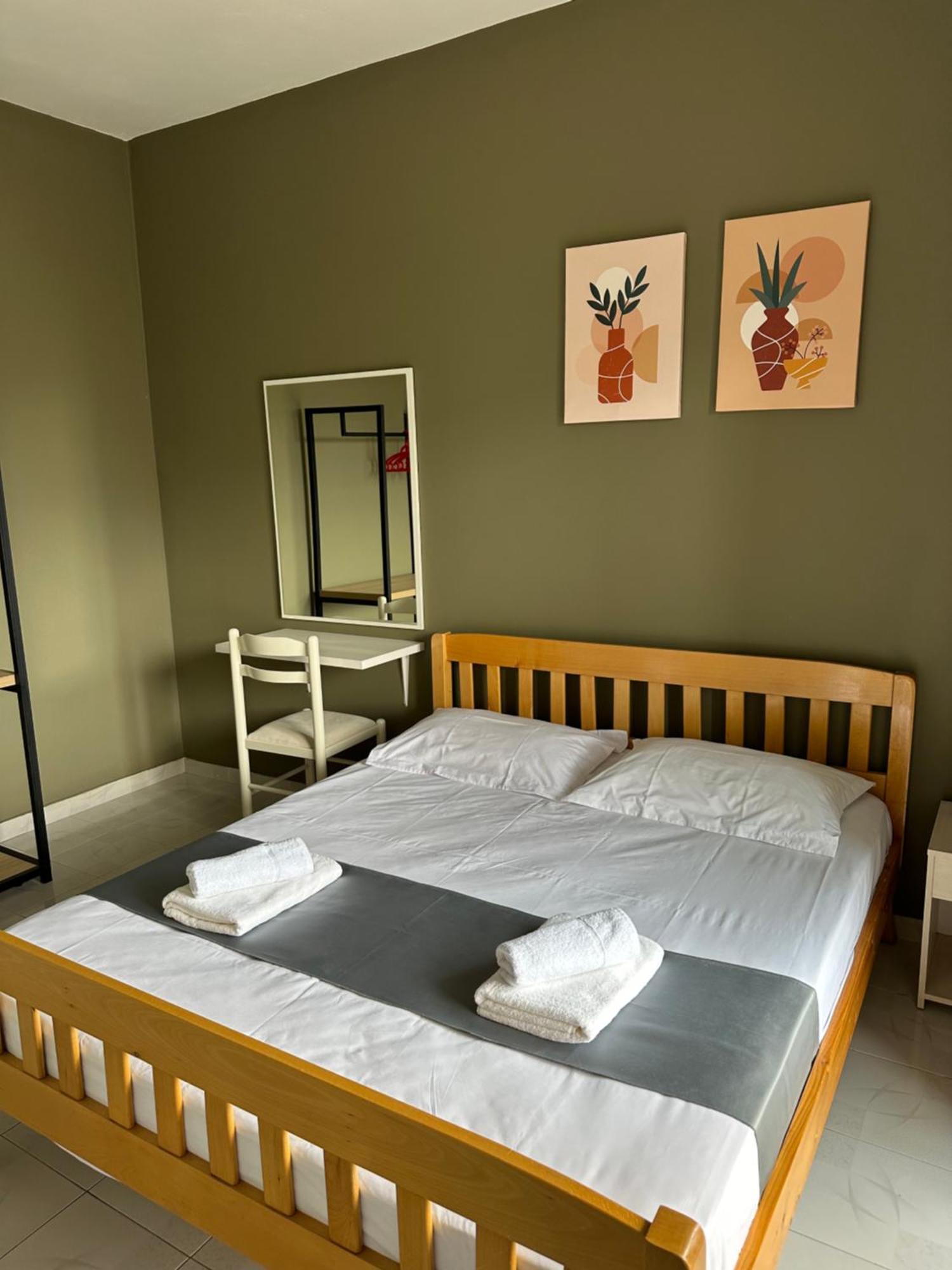 Olivias Apartments City Center Sarande Ngoại thất bức ảnh