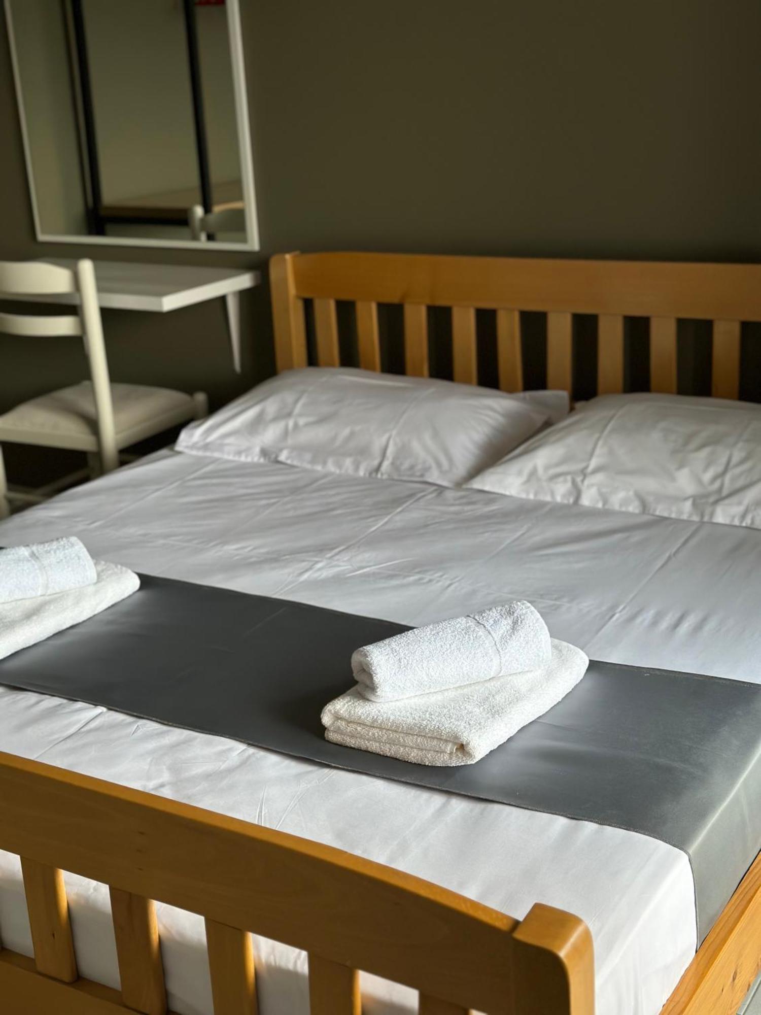 Olivias Apartments City Center Sarande Ngoại thất bức ảnh