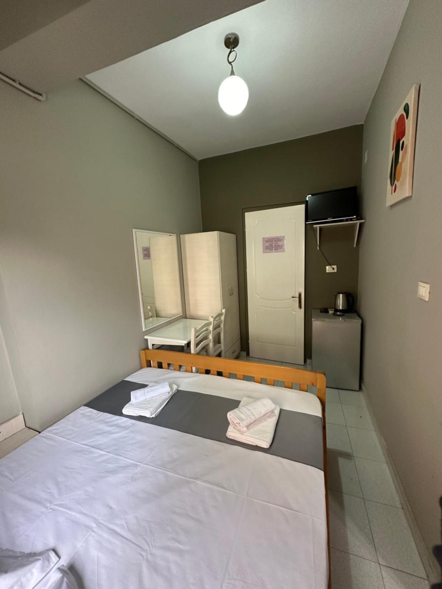Olivias Apartments City Center Sarande Ngoại thất bức ảnh