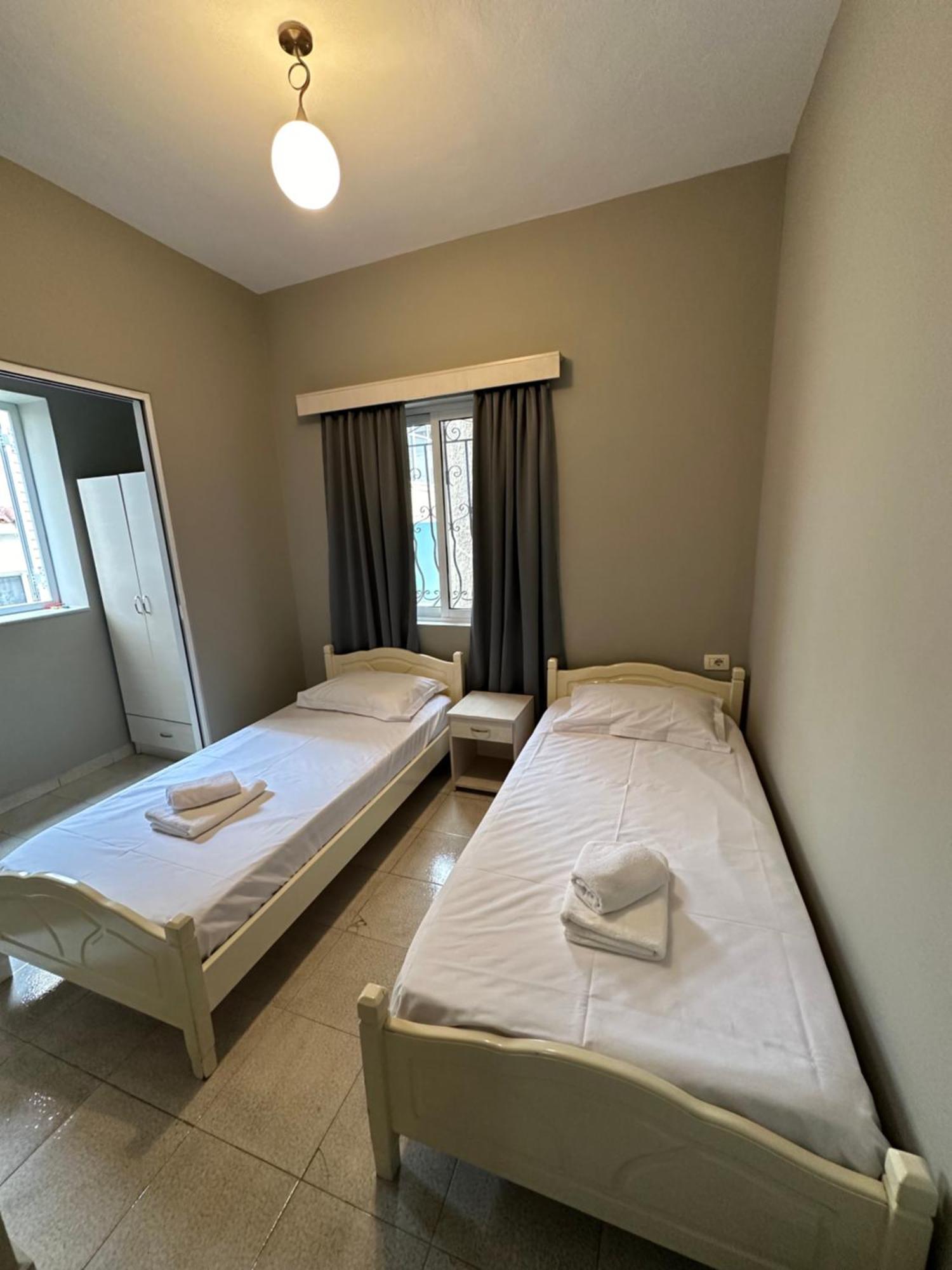 Olivias Apartments City Center Sarande Ngoại thất bức ảnh