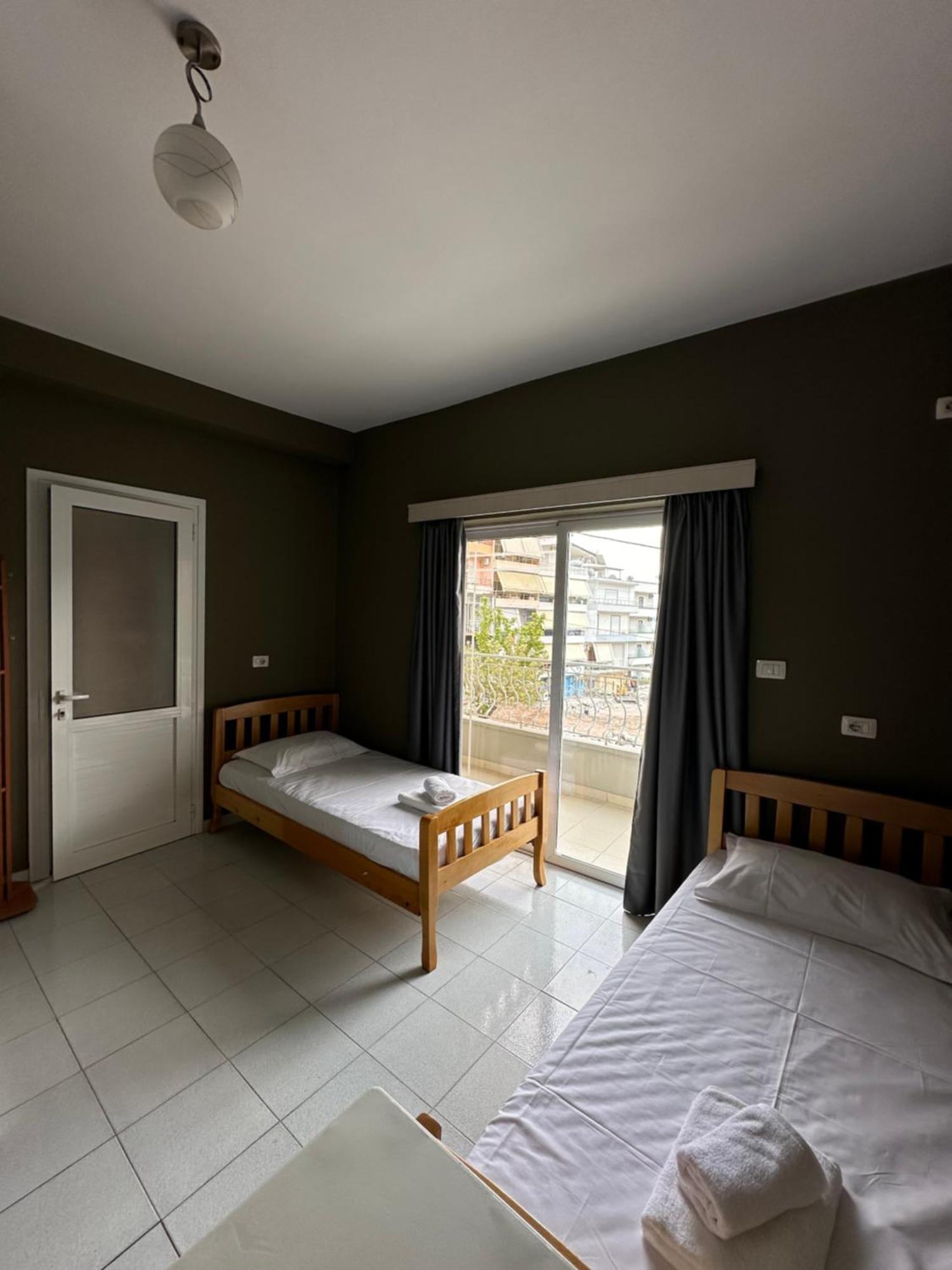 Olivias Apartments City Center Sarande Ngoại thất bức ảnh