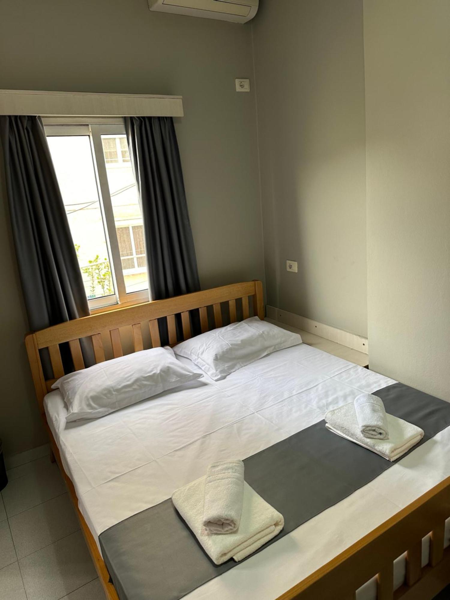 Olivias Apartments City Center Sarande Ngoại thất bức ảnh