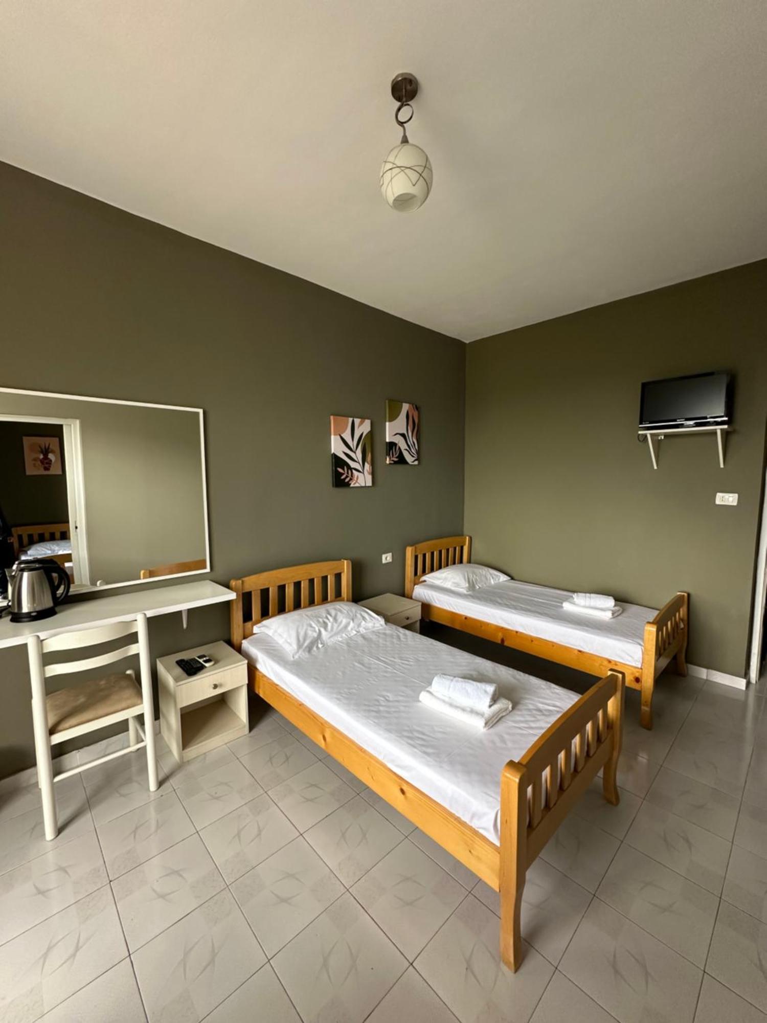 Olivias Apartments City Center Sarande Ngoại thất bức ảnh