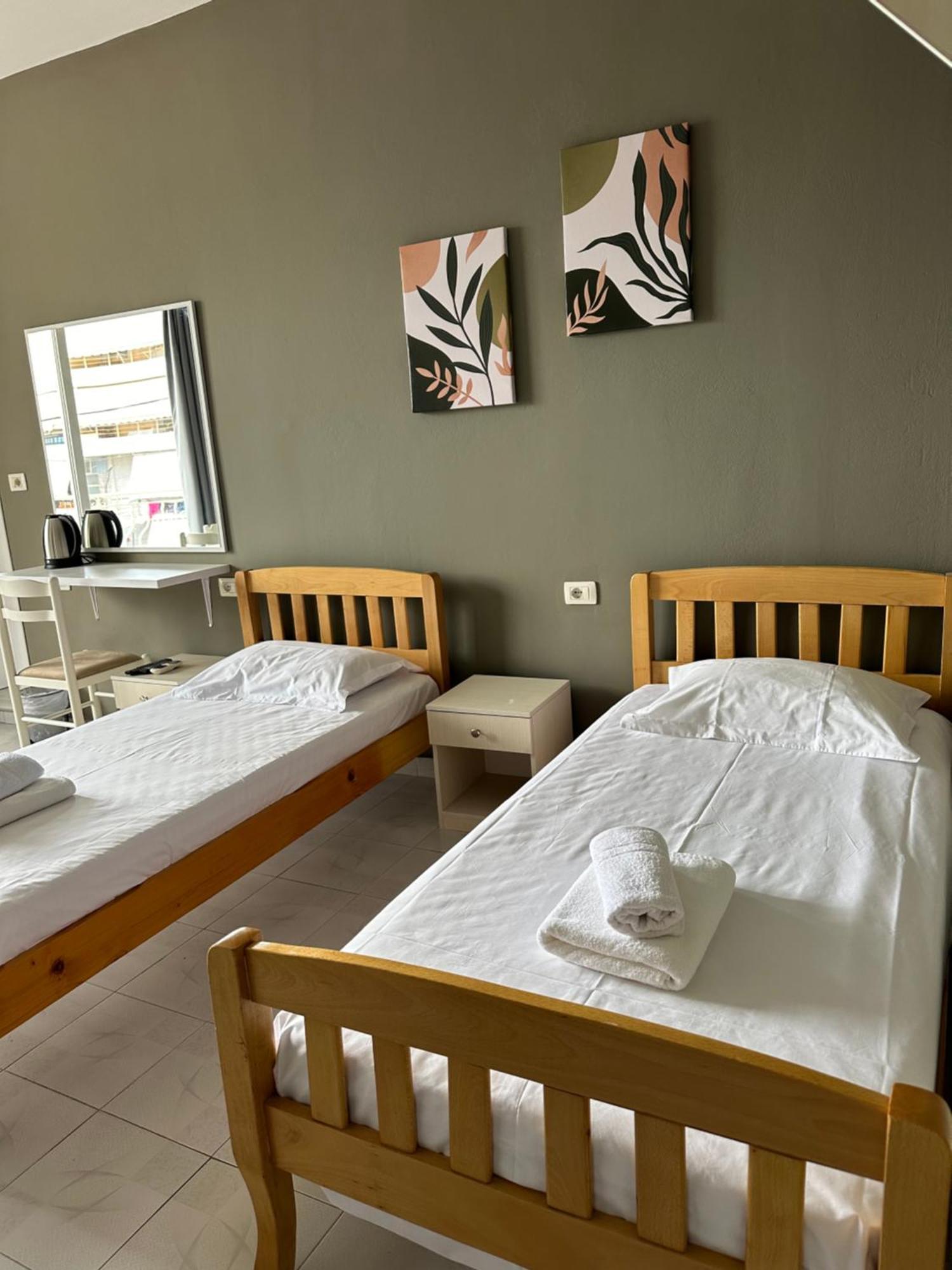 Olivias Apartments City Center Sarande Ngoại thất bức ảnh