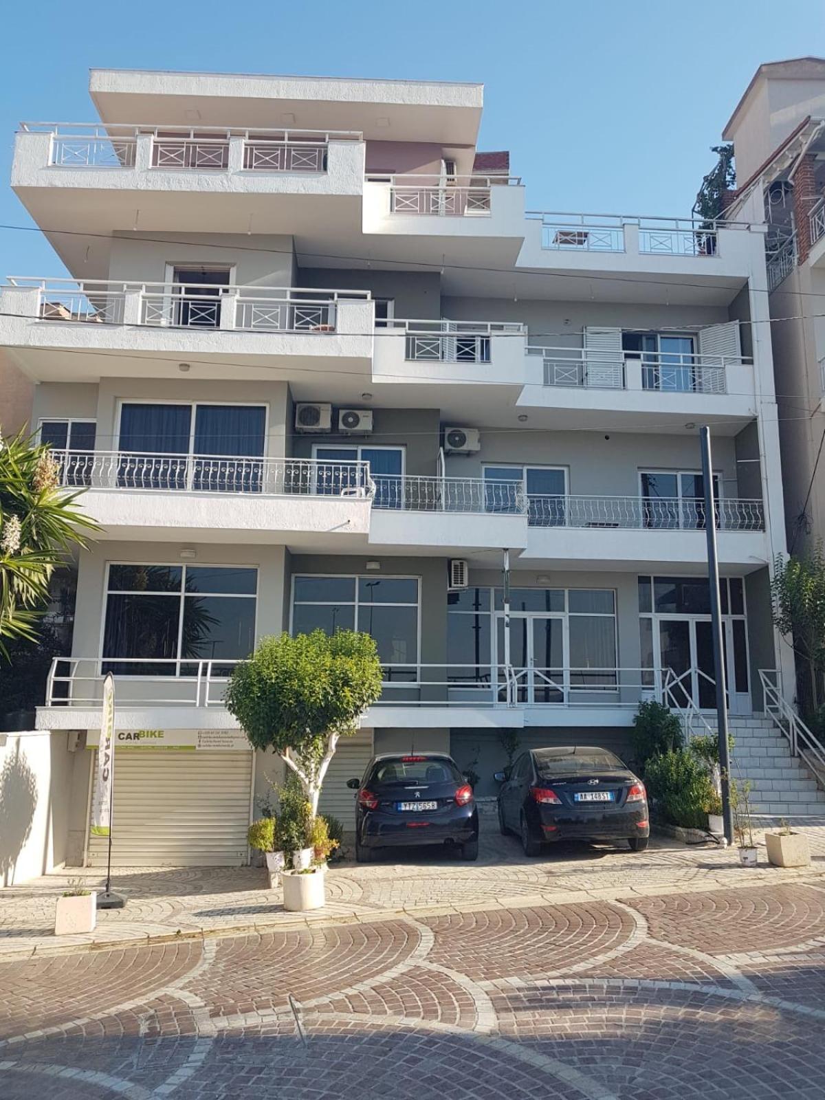 Olivias Apartments City Center Sarande Ngoại thất bức ảnh